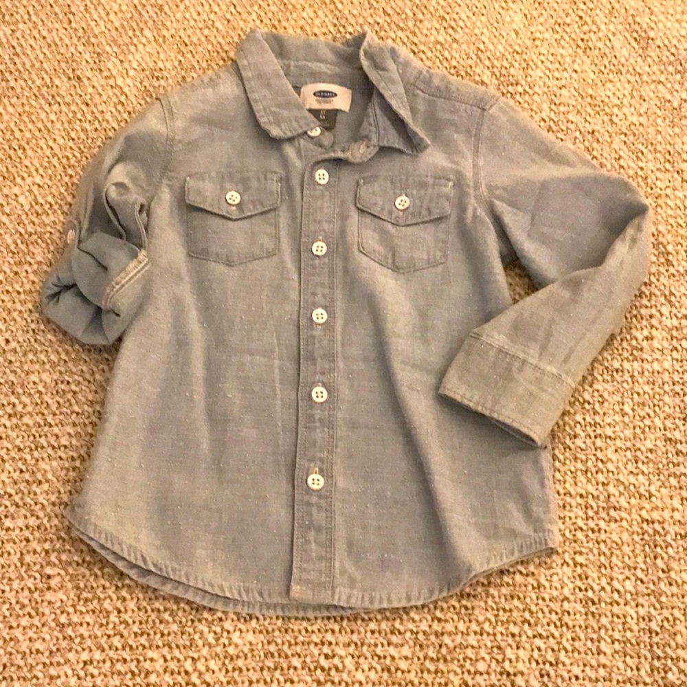 NWT old Navy chambray button down